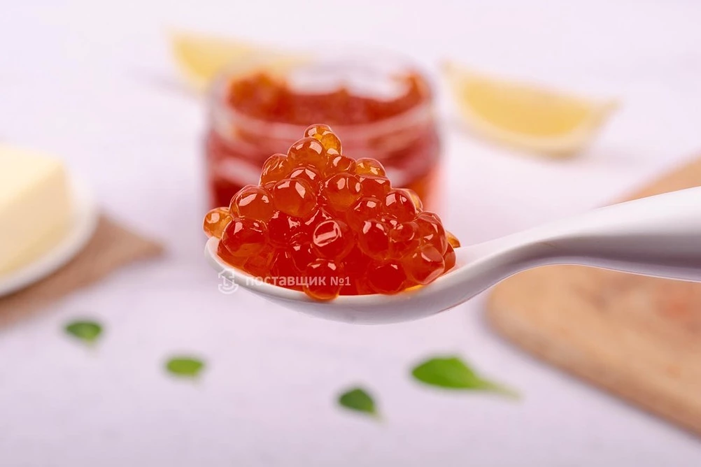 ложка икры кижуча