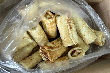 коробка блинчиков с ветчиной